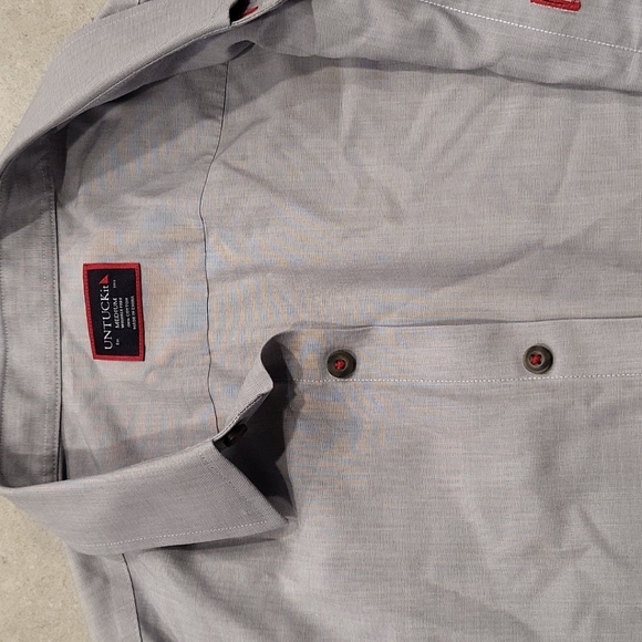 Men's shirts - Picture 1 of 3